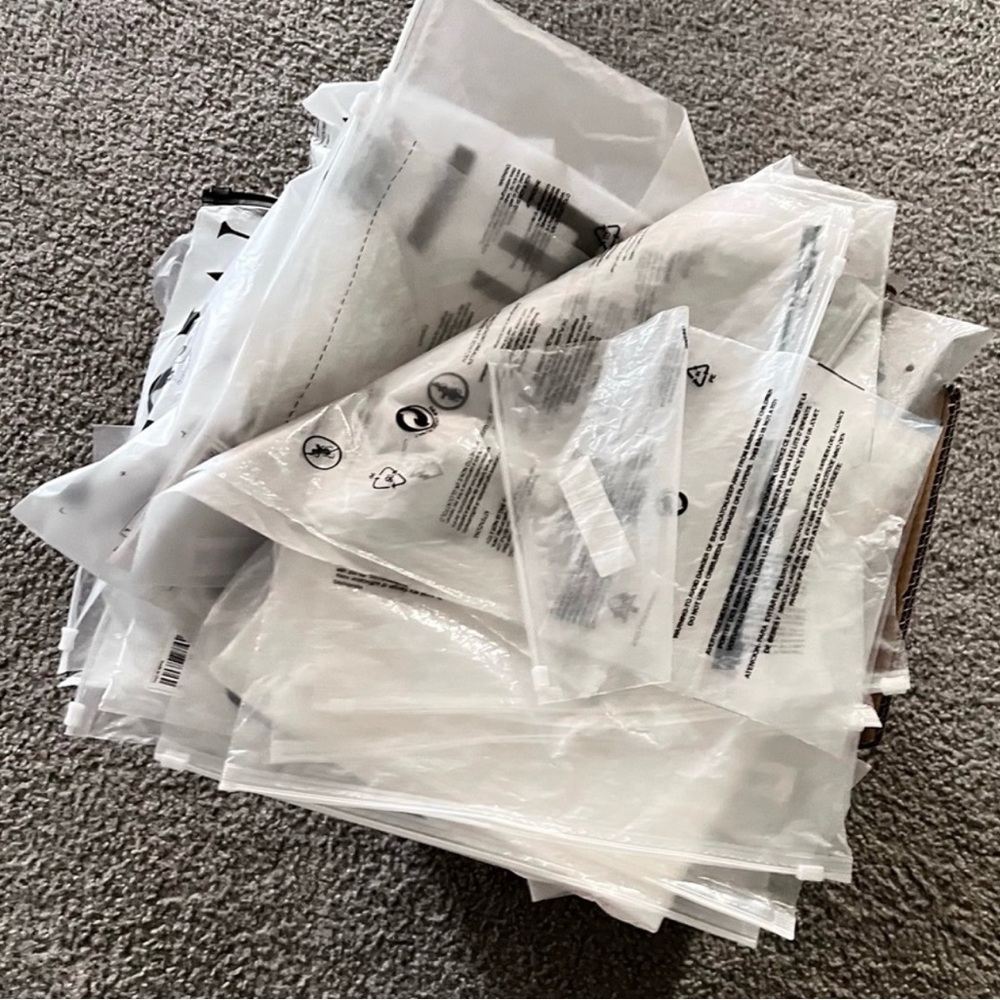 20ct   ASSORTED USED POLY SHIRT BAGS